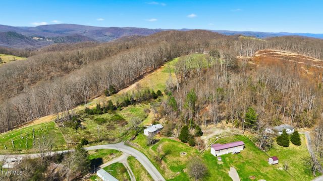 486 Cloud High Road, Duffield, VA 24244