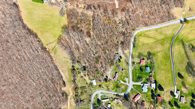 486 Cloud High Road, Duffield, VA 24244