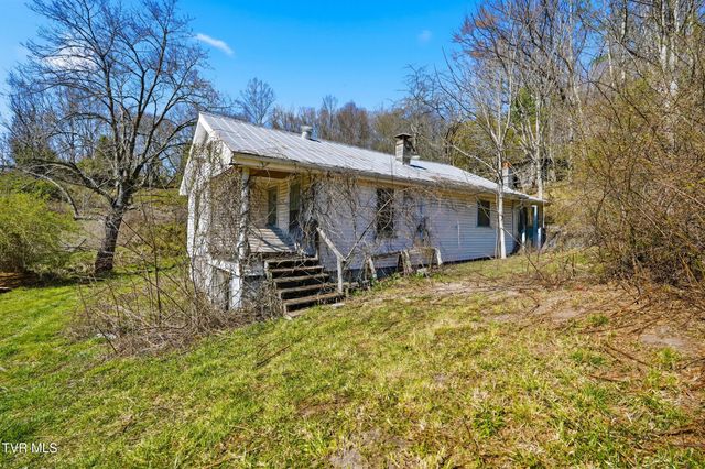 486 Cloud High Road, Duffield, VA 24244