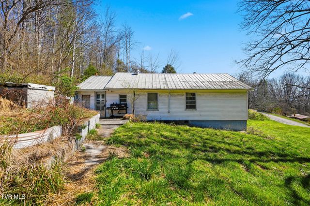 486 Cloud High Road, Duffield, VA 24244