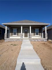 1600 Cottonwood Creek Avenue 8, Kearney, MO 64060