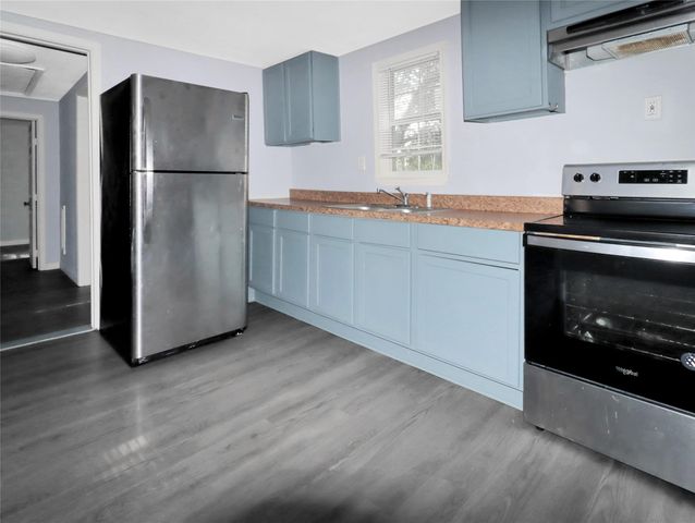 6611 Jensen Street, Hitchcock, TX 77563