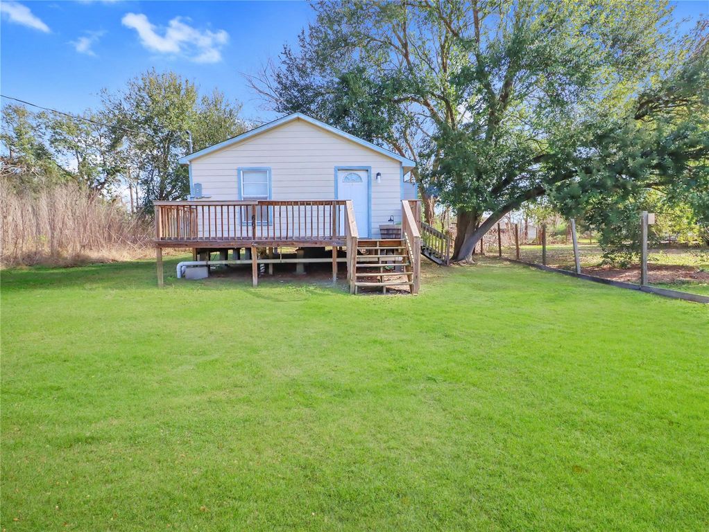 6611 Jensen Street, Hitchcock, TX 77563