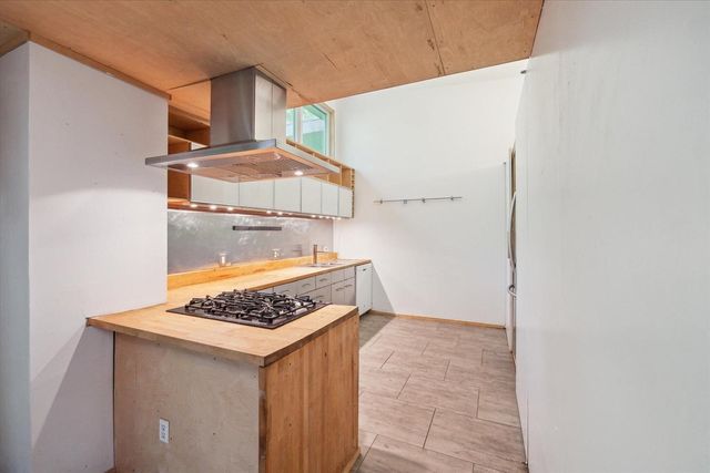 713 N 5th Avenue, Ann Arbor, MI 48104