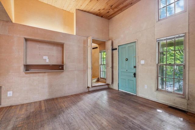 713 N 5th Avenue, Ann Arbor, MI 48104