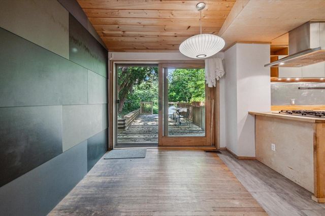 713 N 5th Avenue, Ann Arbor, MI 48104