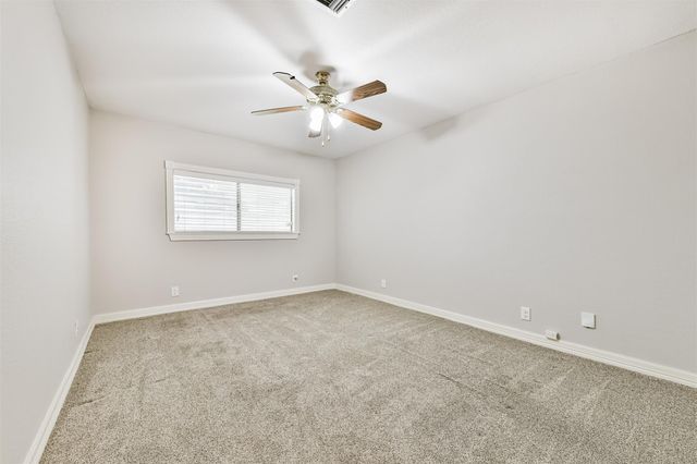 2010 15th Avenue N, Texas City, TX 77590