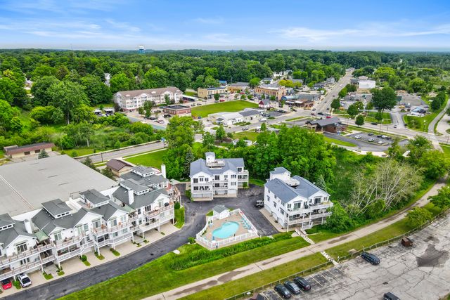 8668 Ellenwood Drive Drive 11, Montague City, MI 49437