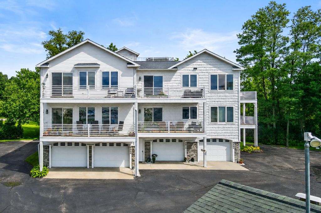 8668 Ellenwood Drive Drive 11, Montague City, MI 49437