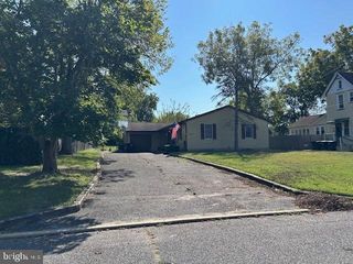 25 STATE AVE, Lindenwold, NJ 08021