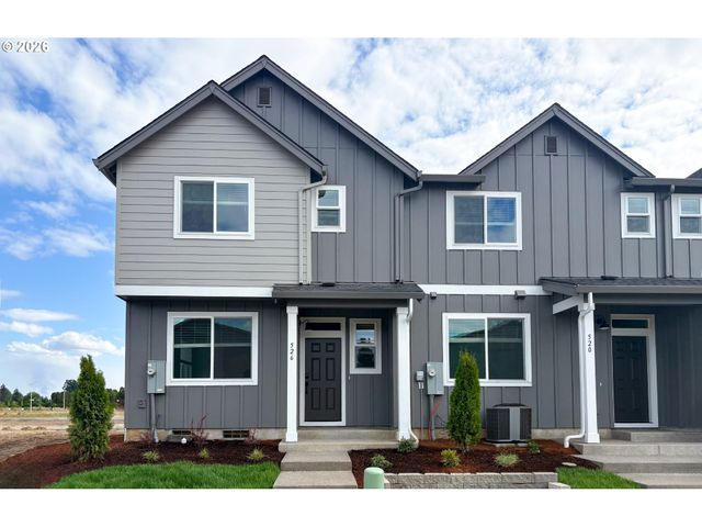 557 Upland Ave, Woodburn, OR 97071