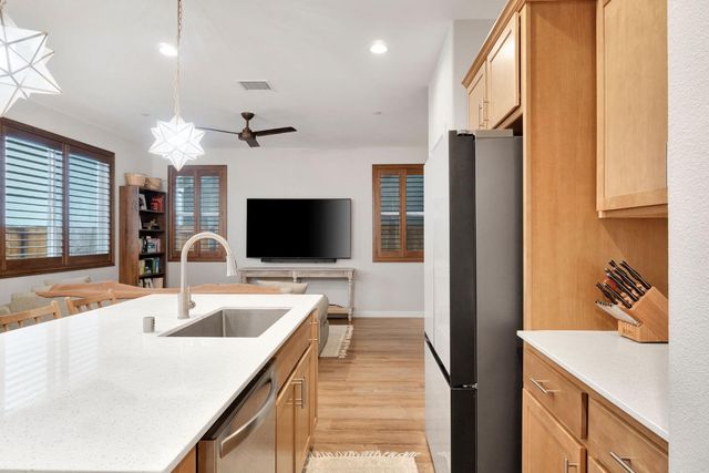 554 Mccaffrey Way, Madera, CA 93636