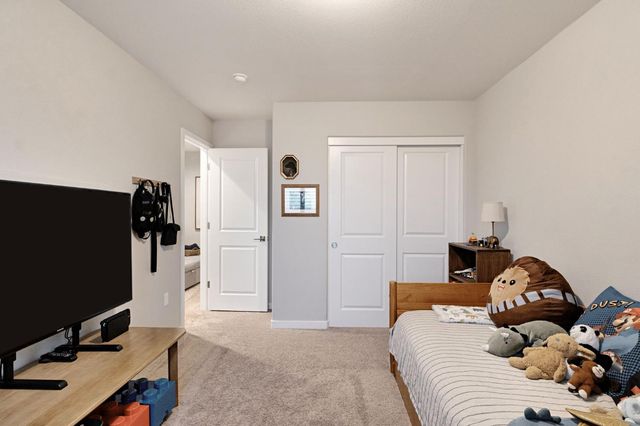 554 Mccaffrey Way, Madera, CA 93636