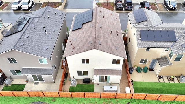 554 Mccaffrey Way, Madera, CA 93636