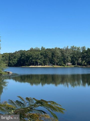 1008 LAKEVIEW DR, Stafford, VA 22556