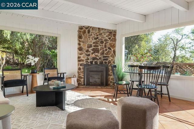 7308 7308 Altura Pl, Oakland, CA 94605