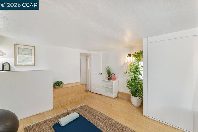 7308 7308 Altura Pl, Oakland, CA 94605