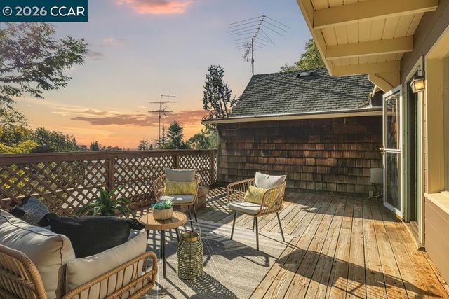 7308 7308 Altura Pl, Oakland, CA 94605