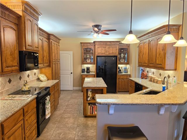 1806 Joel Ct, Corpus Christi, TX 78418
