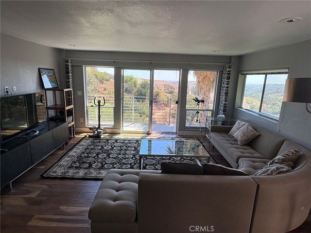 2084 HANSCOM DR, South Pasadena, CA 91030