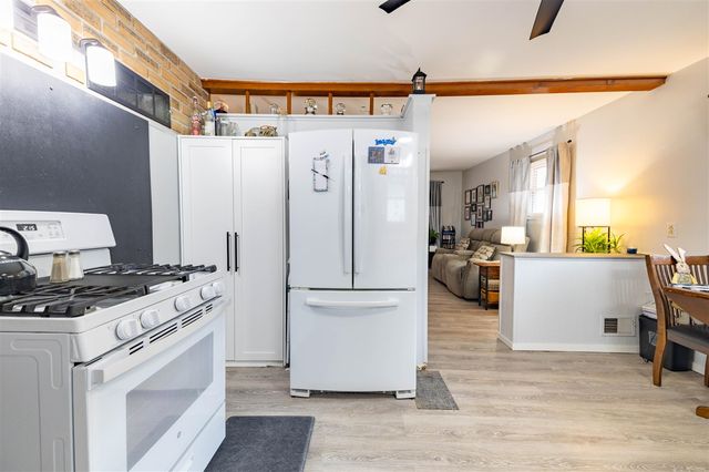 8032 William Street, Taylor, MI 48180