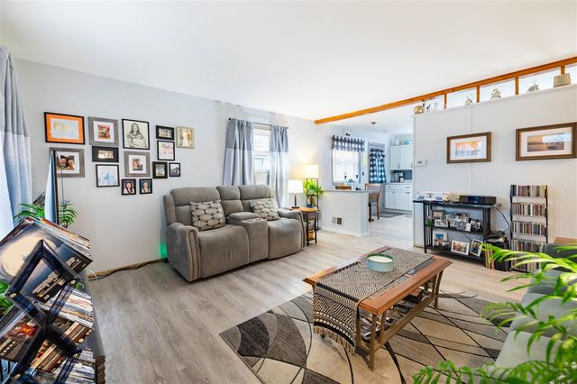 8032 William Street, Taylor, MI 48180