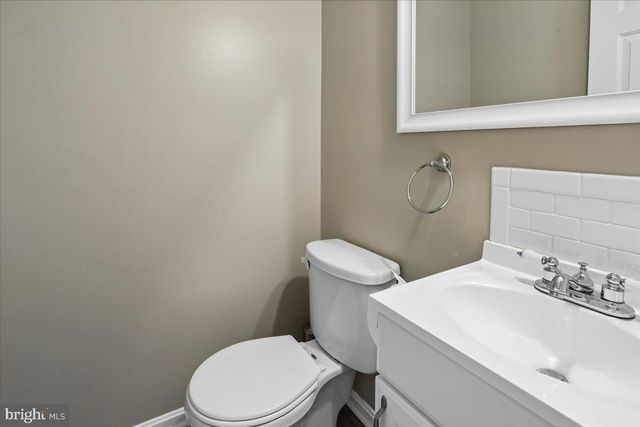 2984 BRAXTON WOOD CT, Fairfax, VA 22031