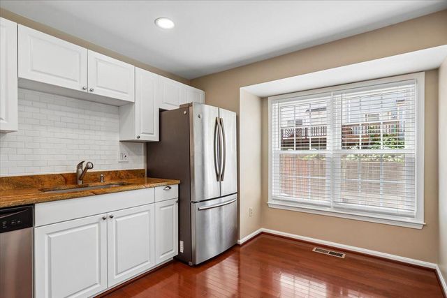 2984 BRAXTON WOOD CT, Fairfax, VA 22031