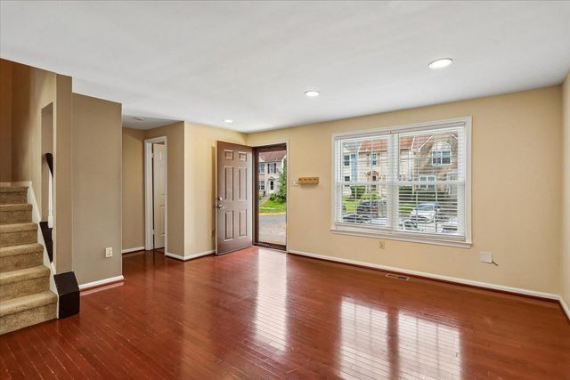 2984 BRAXTON WOOD CT, Fairfax, VA 22031