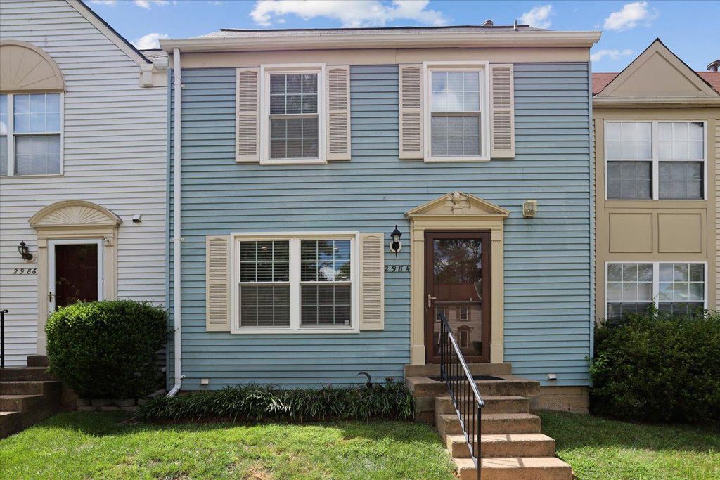 2984 BRAXTON WOOD CT, Fairfax, VA 22031