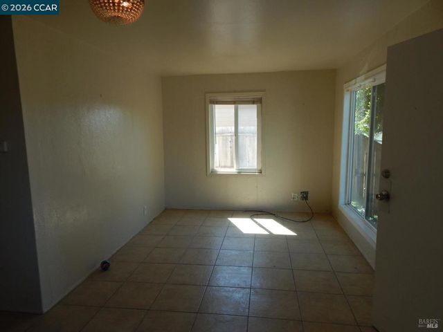 2854 16Th St, San Pablo, CA 94806