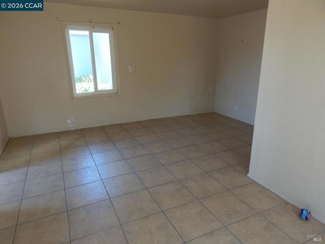 2854 16Th St, San Pablo, CA 94806