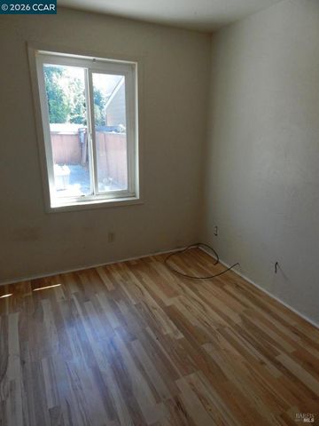2854 16Th St, San Pablo, CA 94806