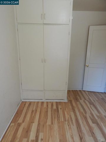 2854 16Th St, San Pablo, CA 94806