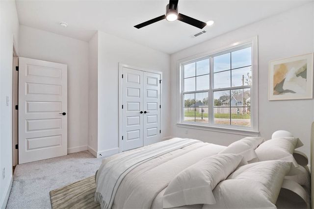 27 Queensferry Lane, Bella Vista, AR 72715