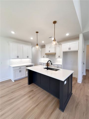 27 Queensferry Lane, Bella Vista, AR 72715