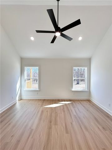 27 Queensferry Lane, Bella Vista, AR 72715