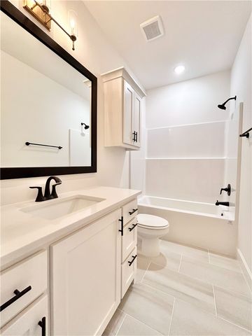 27 Queensferry Lane, Bella Vista, AR 72715