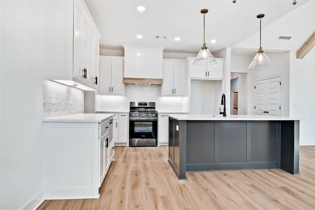 27 Queensferry Lane, Bella Vista, AR 72715