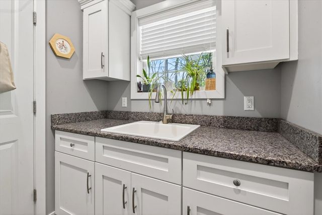2917 White Oaks Ridge, Buchanan, MI 49107