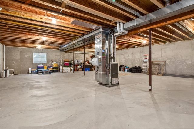 2917 White Oaks Ridge, Buchanan, MI 49107