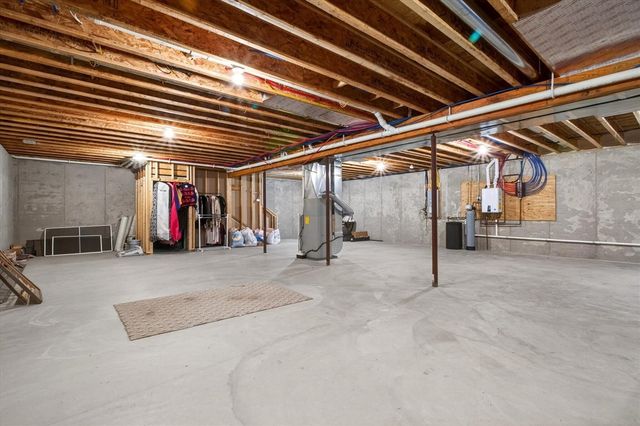 2917 White Oaks Ridge, Buchanan, MI 49107