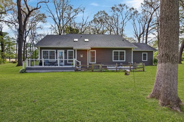 2917 White Oaks Ridge, Buchanan, MI 49107