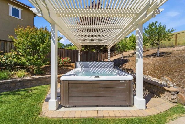 1661 Longmeadow Court, Gilroy, CA 95020