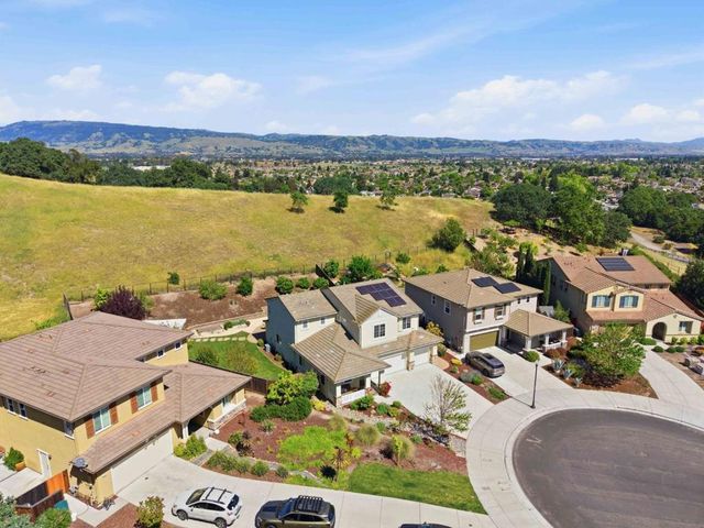 1661 Longmeadow Court, Gilroy, CA 95020