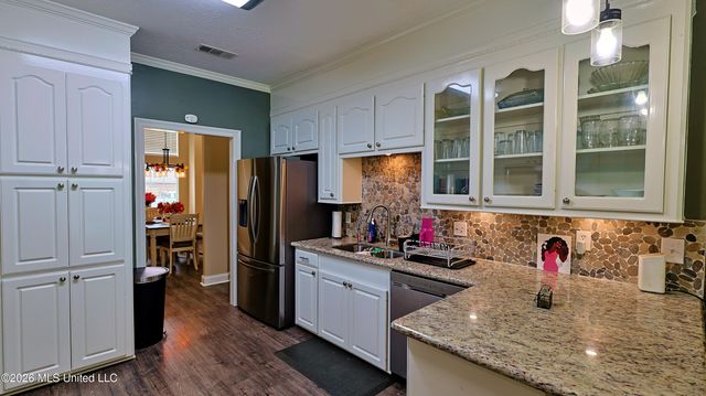 73 Dianne Cove, Byram, MS 39272