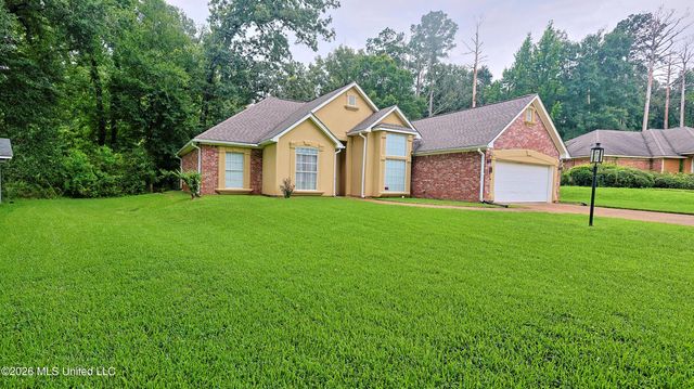 73 Dianne Cove, Byram, MS 39272