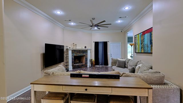 73 Dianne Cove, Byram, MS 39272