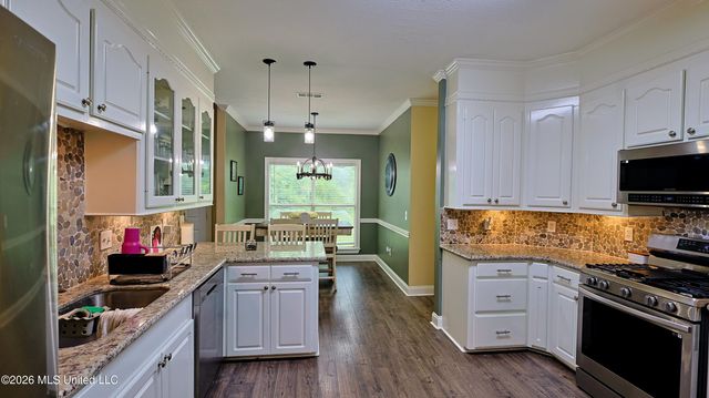 73 Dianne Cove, Byram, MS 39272