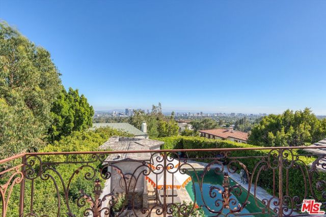 1300 Summitridge Drive, Beverly Hills, CA 90210